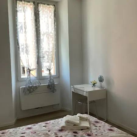 Porta Torre Apartamento Como